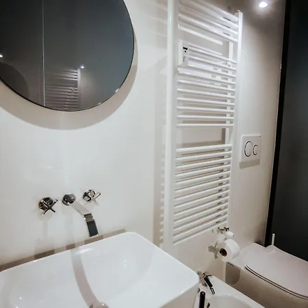 Πανσιόν Ca Bela - Porta Romana 4*